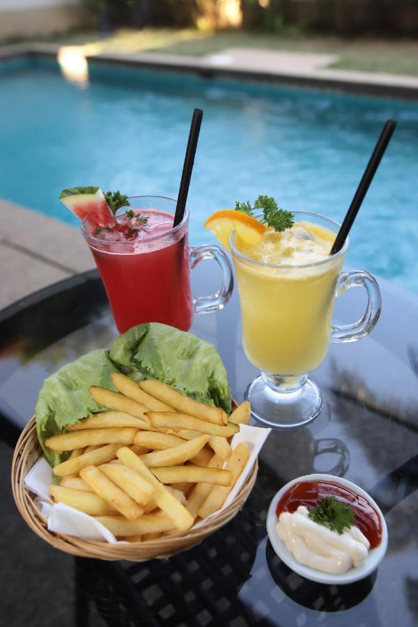 Amverton Cove Golf & Island Resort Banting  Buitenkant foto