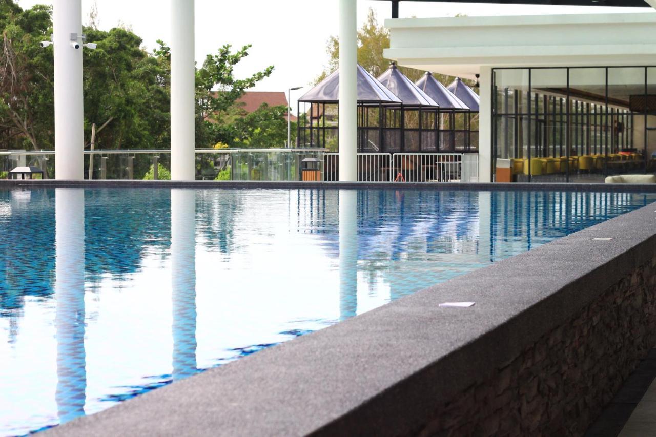 Amverton Cove Golf & Island Resort Banting  Buitenkant foto